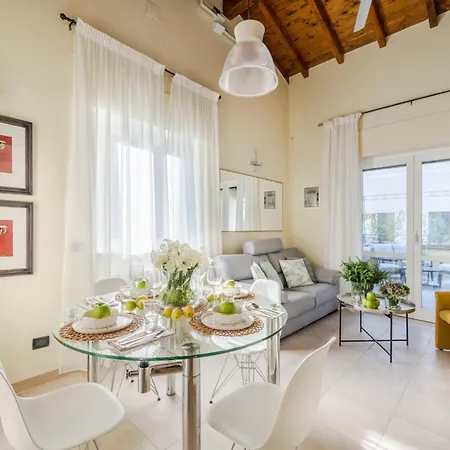 Smart Apartment With Terrace And Parking In Lucca