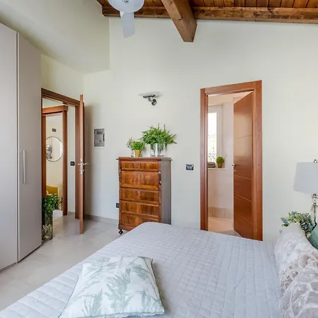 Apartment Smart Apartment With Terrace And Parking In Lucca Lucca